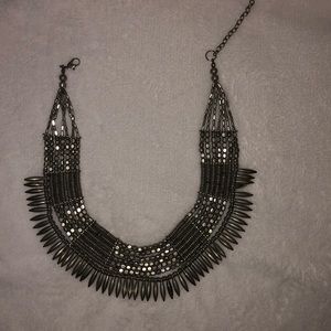 Stylish silver necklace.